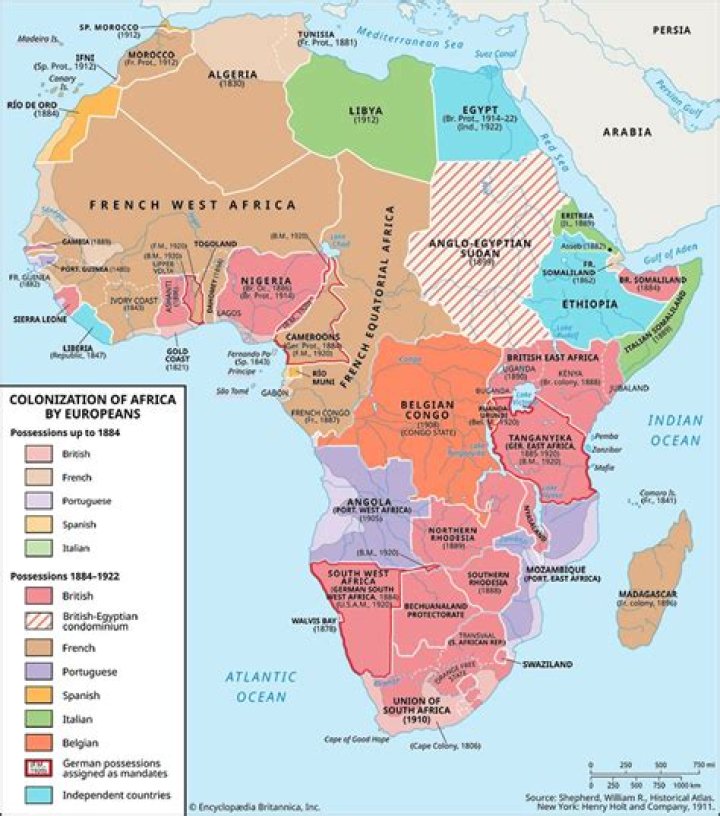 how did characteristics of british colonization differ from spanish colonization
