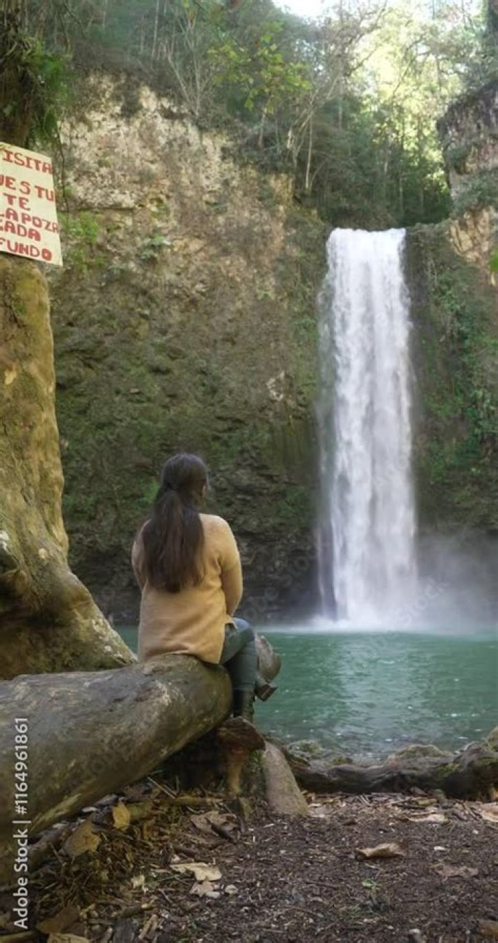 how do you say waterfall in spanish