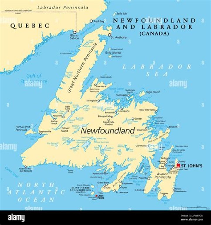 how far off the coast of newfoundland is the wreck of the titanic