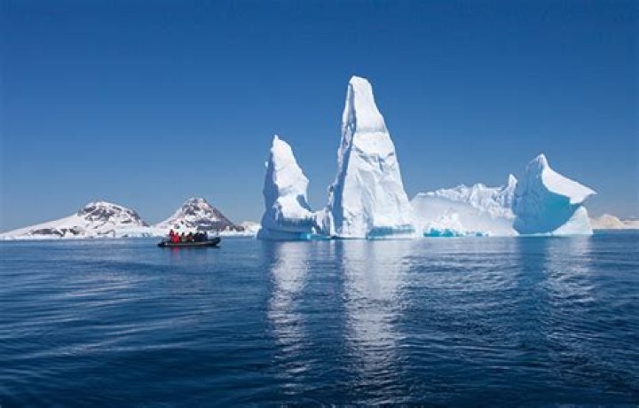 how many icebergs are there