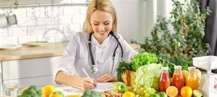 how much do dietitians make with a masters degree