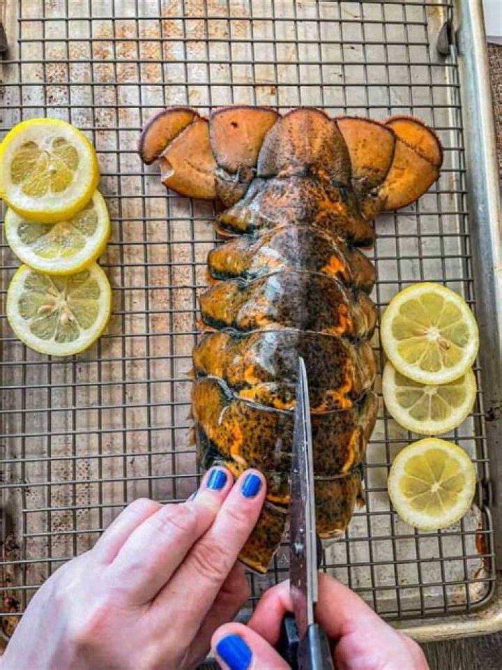 how to split a lobster
