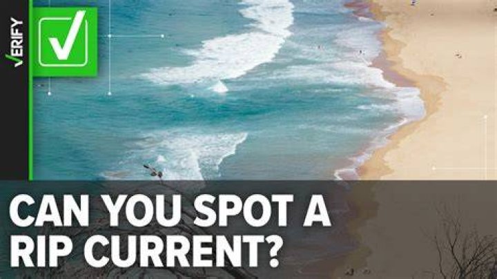 how to spot a riptide from the beach