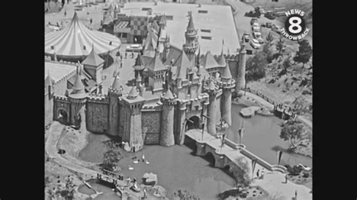 what did disneyland look like in 1955