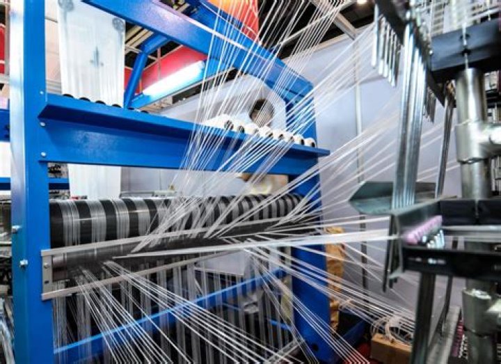 what does the power loom do