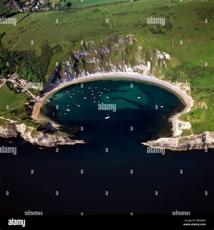 what is a natural harbour