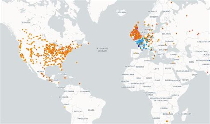 what is the name for someone who creates maps