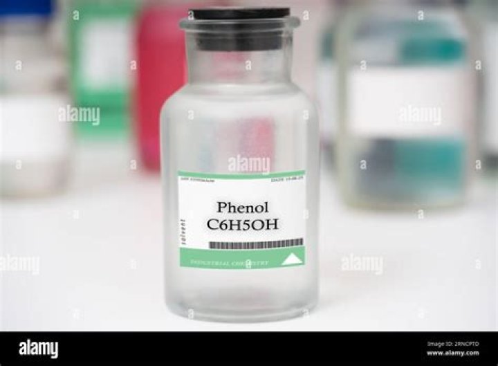 what is the ph of a 0.056 m hno3 solution