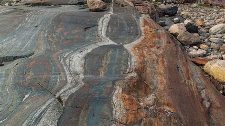 what part of north america contains the oldest exposed rocks
