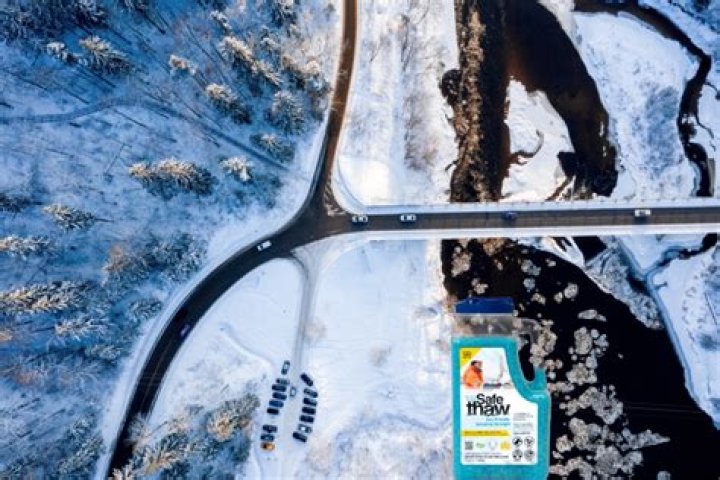 what temperature does ice melt at