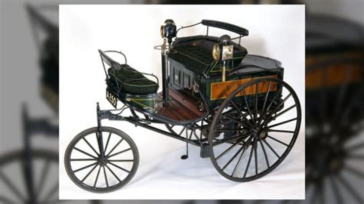 when was the first carriage invented