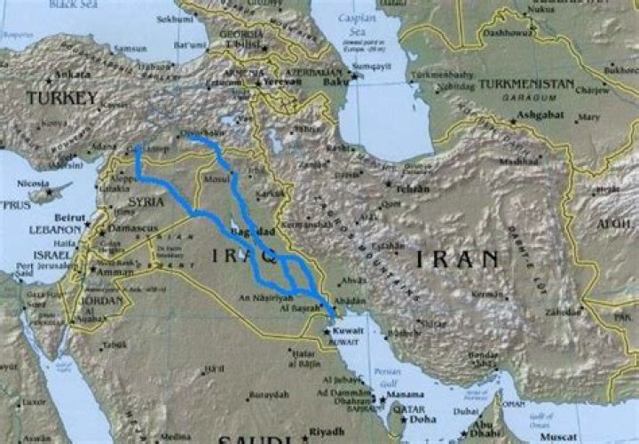 where is the tigris and euphrates river located on a map