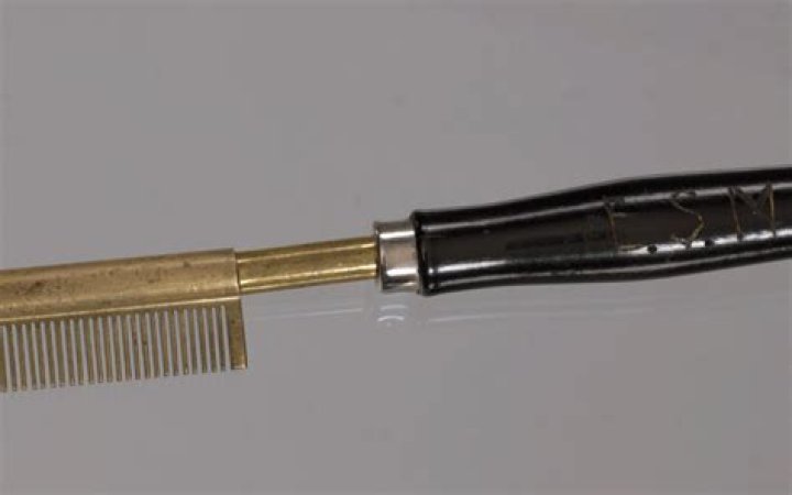 who invented the hot comb