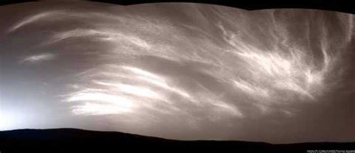 why are some clouds dark