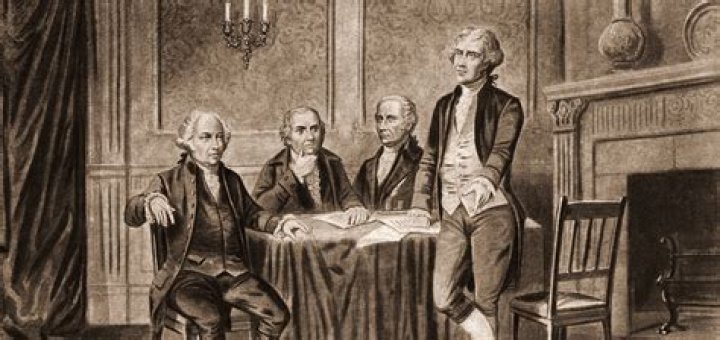 why did thomas jefferson believe that the creation of a national bank was unconstitutional?